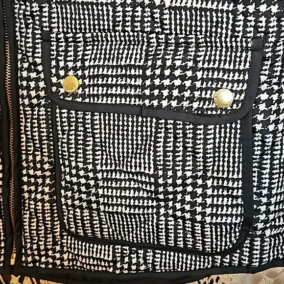 Cambridge Dry Goods Distinctively British Black & White Vest - Picture 3 of 11